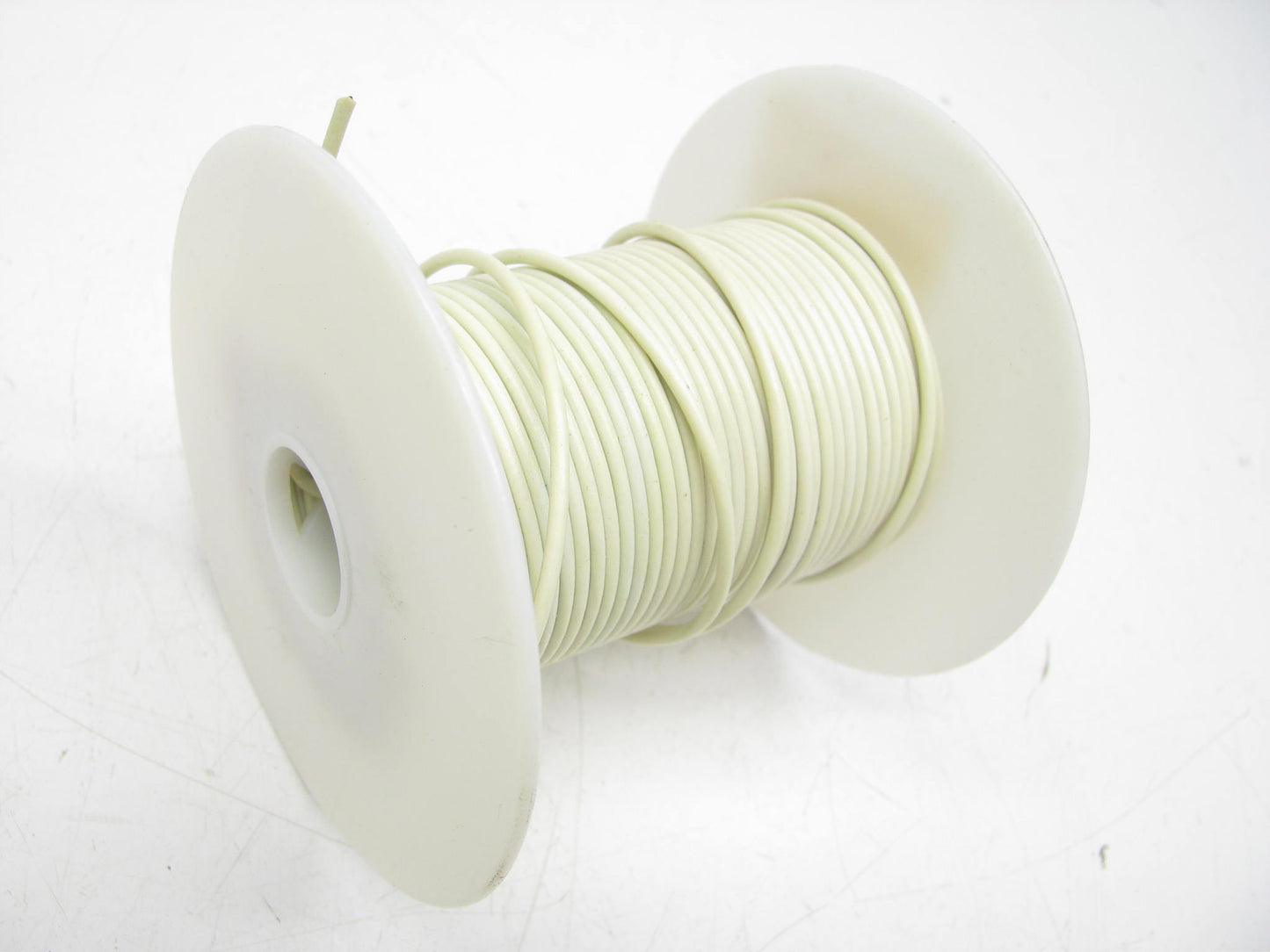 100 FEET - Carquest C18EW WHITE 18 Gauge Automotive Primary Wire