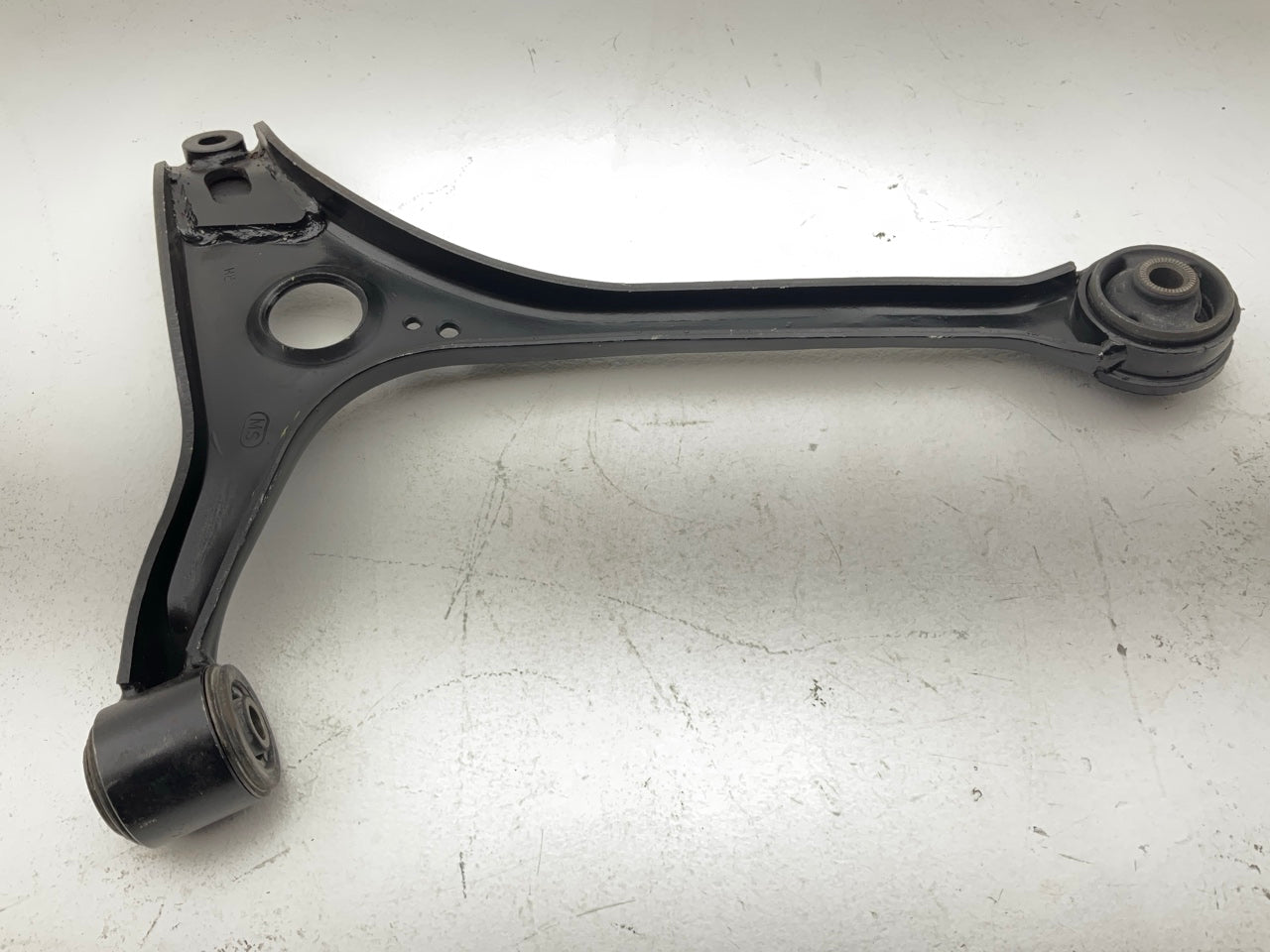 Carquest CA460 Front Right Lower Control Arm 1998-07 Ford Taurus, 1998-05 Sable