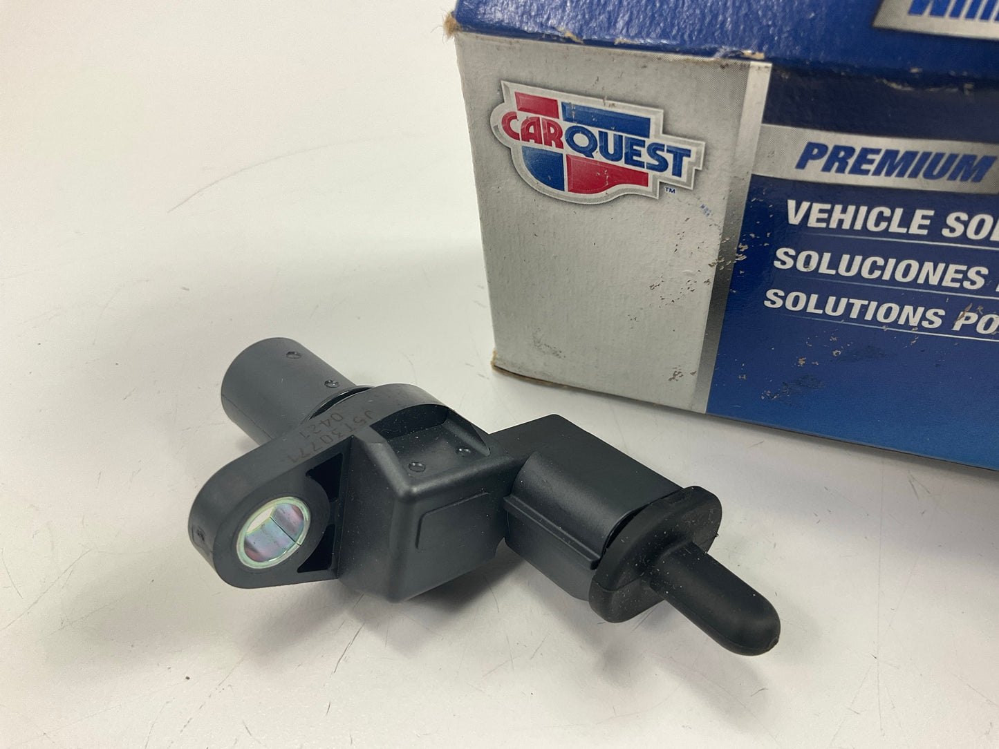 Carquest CSA1367 Engine Camshaft Position Sensor - OEM Mitsubishi # J5T30771