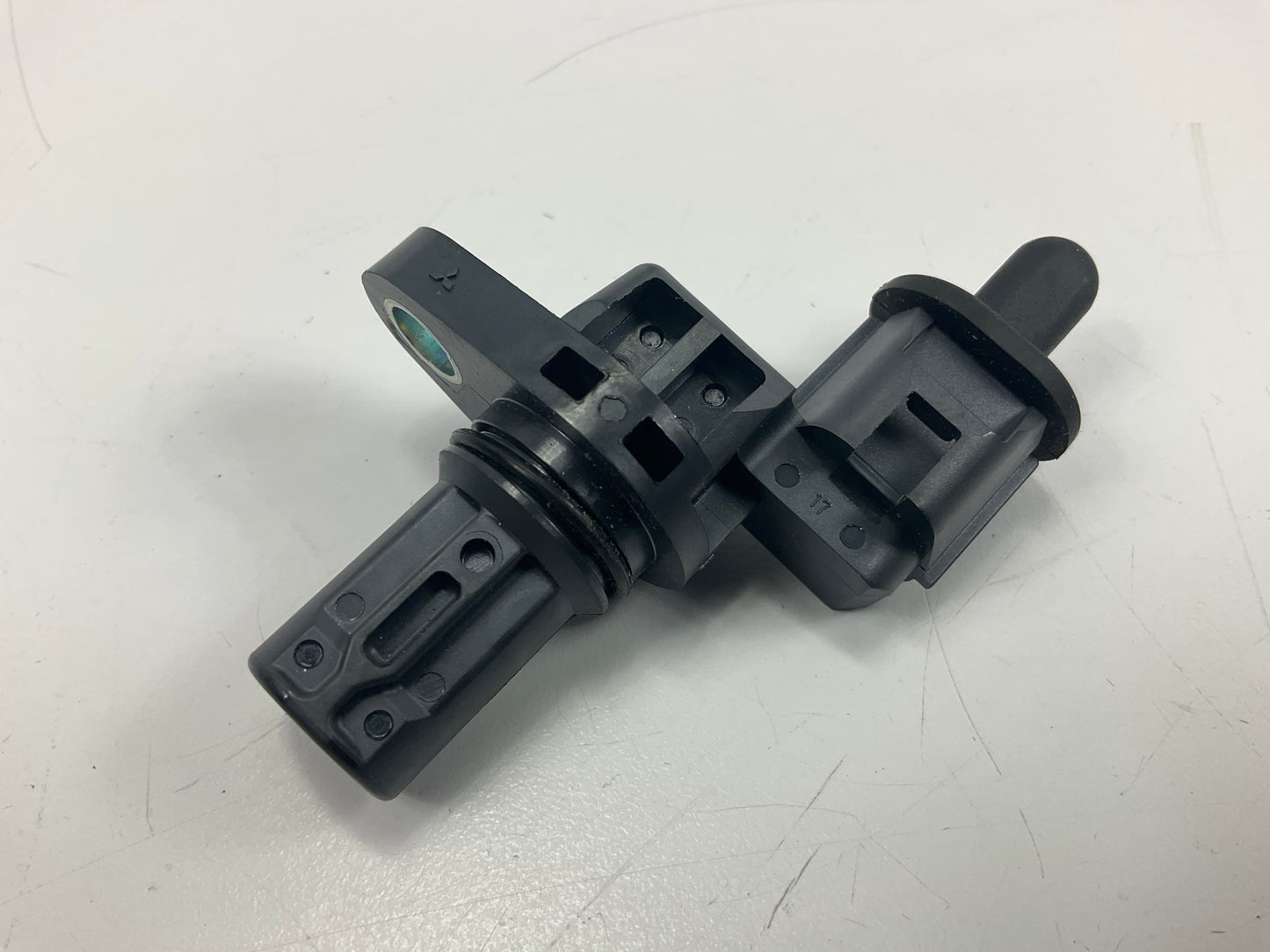 Carquest CSA1367 Engine Camshaft Position Sensor - OEM Mitsubishi # J5T30771