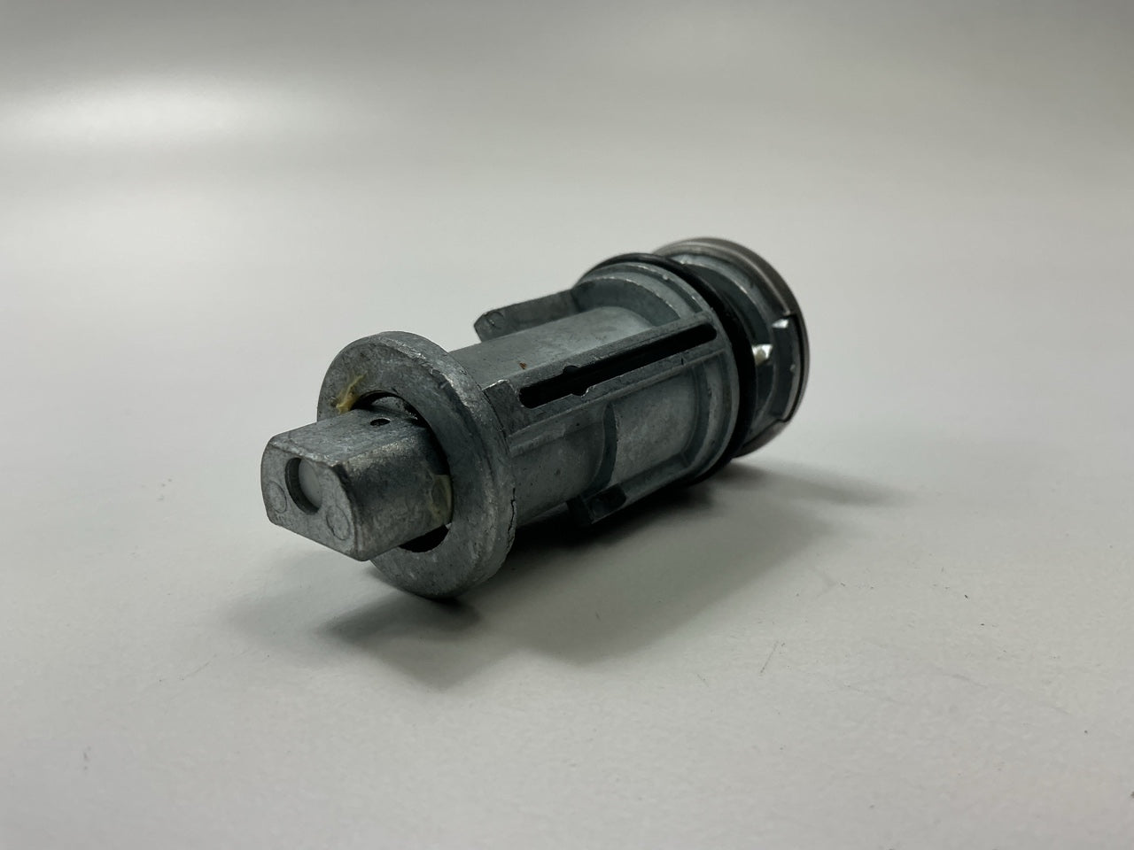 Carquest CSA2303 Ignition Lock Cylinder W/ Keys