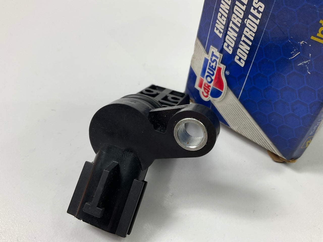 Carquest CSS1592 Engine Camshaft Position Sensor For 2000-2007 Nissan 3.5L-4.5L