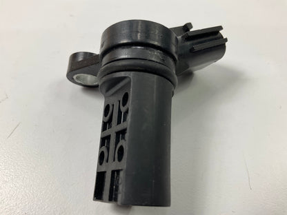 Carquest CSS1592 Engine Camshaft Position Sensor For 2000-2007 Nissan 3.5L-4.5L