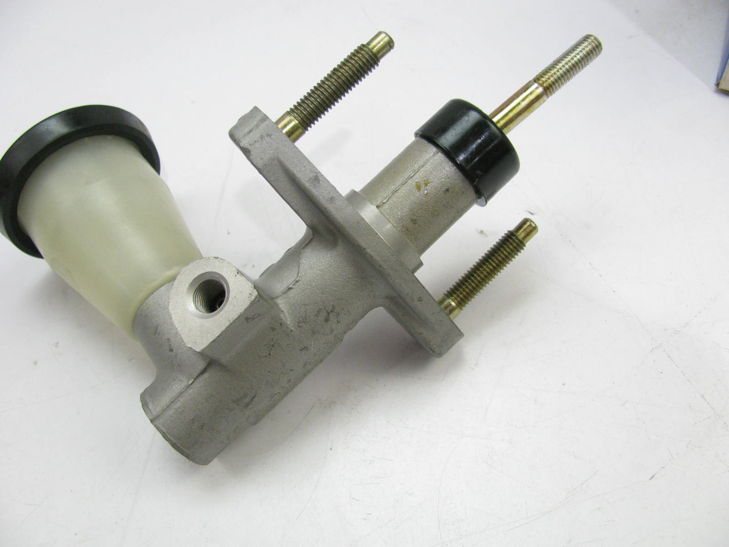 Carquest E105980 Clutch Master Cylinder 1982-1985 Toyota Celica, 1984-88 Corolla