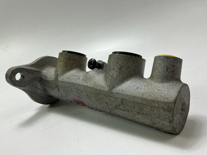 Caruqest E150577 Brake Master Cylinder - 1991-1994 Toyota Tercel W/O ABS