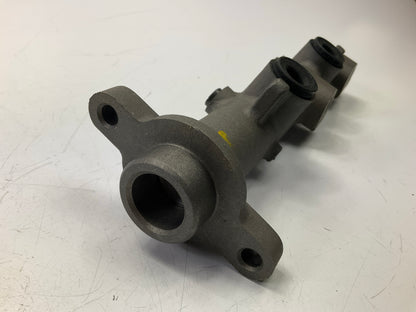 Carquest E150735 Brake Master Cylinder