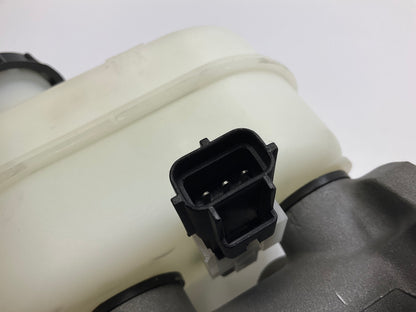 Carquest E151841 Brake Master Cylinder For 2002-2003 Ford E-150 Econoline RWD