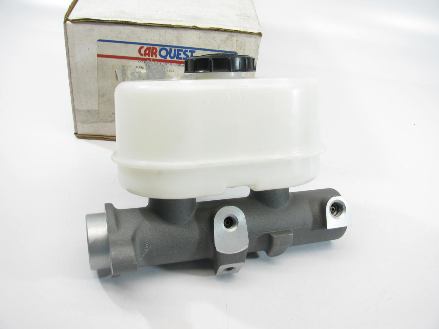 Carquest E151899 Brake Master Cylinder 2002-2003 Ford E-550 Econoline Super Duty