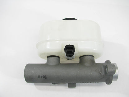 Carquest E151899 Brake Master Cylinder 2002-2003 Ford E-550 Econoline Super Duty