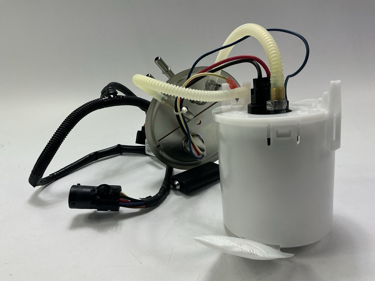 Carquest E2184M Fuel Pump Module Assembly 1997 Mercury Sable 3.0L W/O Ext. Range