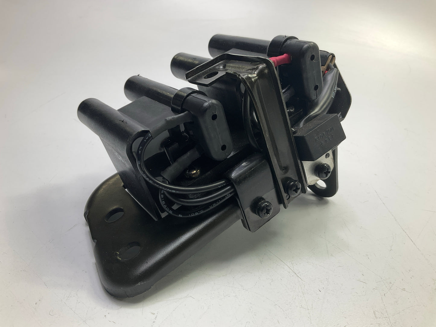 Carquest EBE1735 Ignition Coil For 1996-2000 Hyundai Elantra, 1997-01 Tiburon