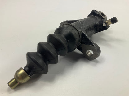 Carquest EW155179 Clutch Slave Cylinder 1991-94 Isuzu Pickup, 1991-92 Rodeo 3.1L