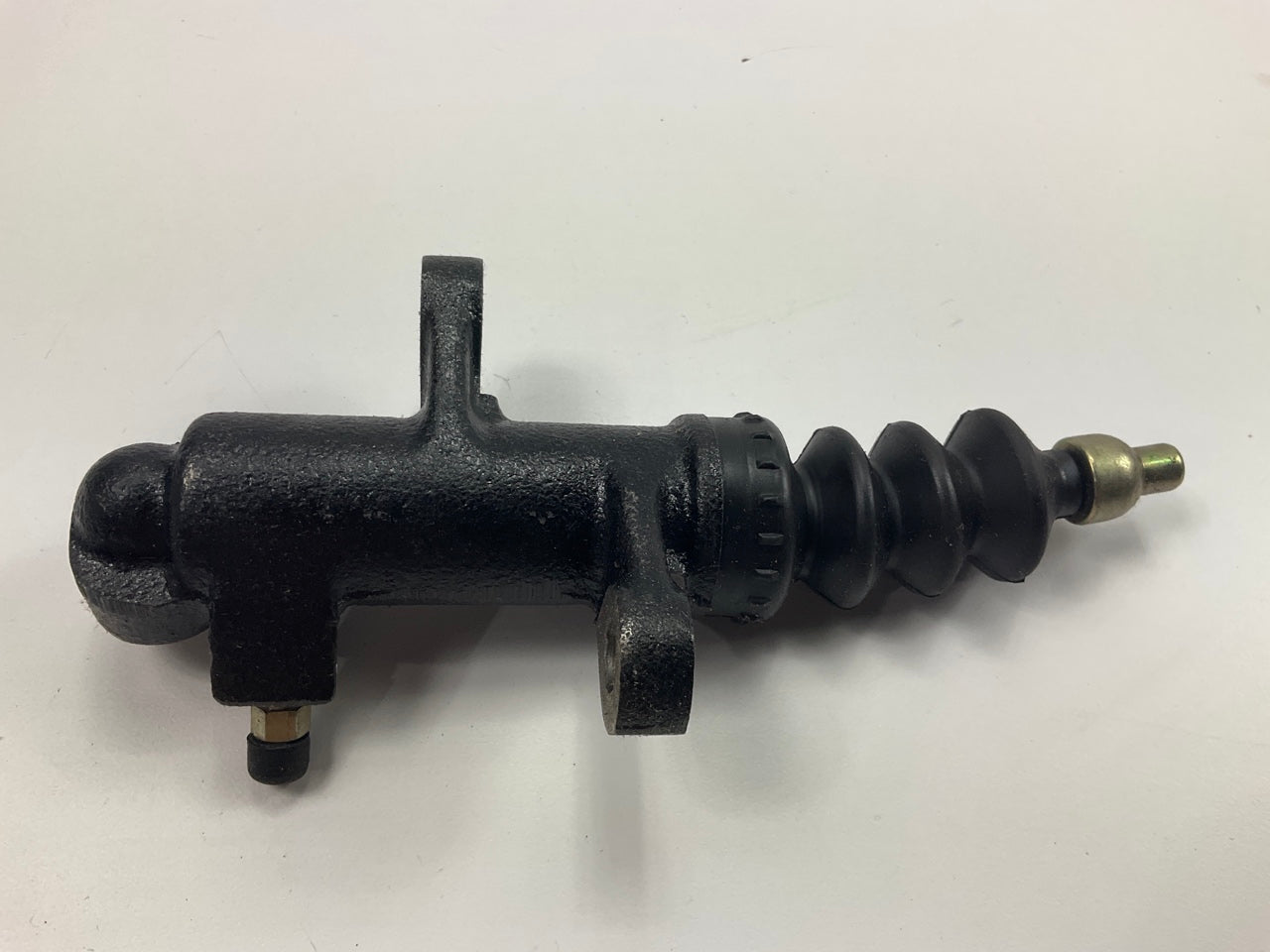 Carquest EW155179 Clutch Slave Cylinder 1991-94 Isuzu Pickup, 1991-92 Rodeo 3.1L