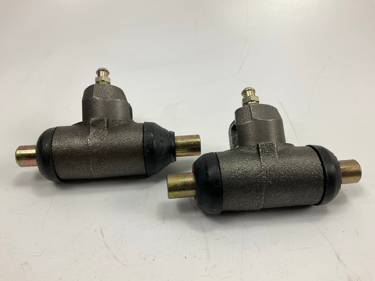 (2) Carquest EW77087 Rear Drum Brake Wheel Cylinder