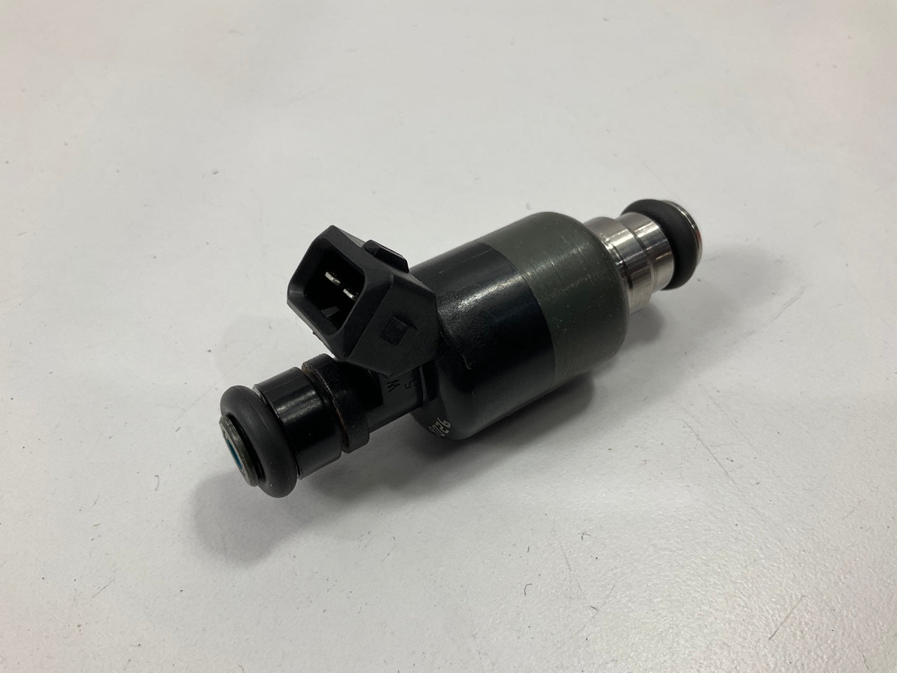 Carquest FJ-64 Fuel Injector -  OEM Rochester / GM # 5235136