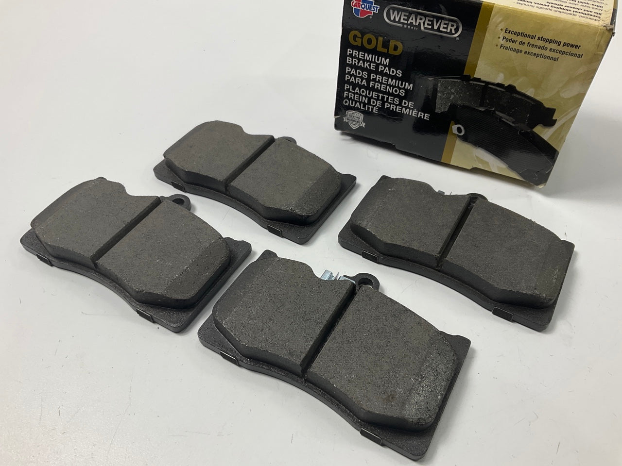 Carquest GNAD1118 Front Ceramic Disc Brake Pads