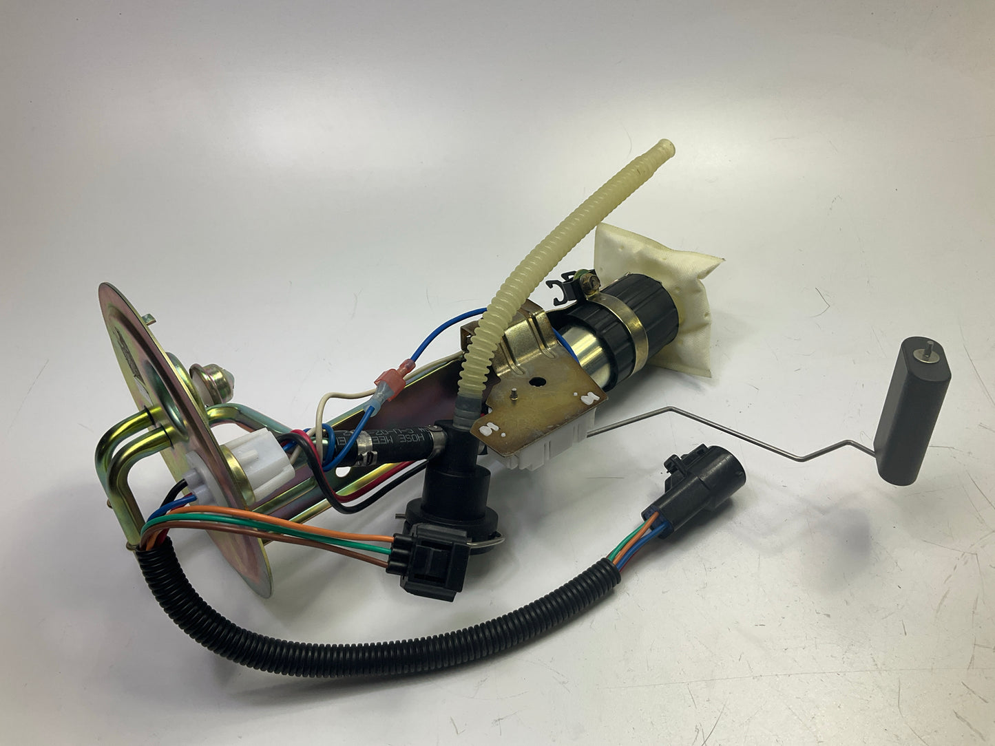 Carquest (Carter) HS2521077 Fuel Pump With Fuel Level Sender - 1999 Ford Ranger