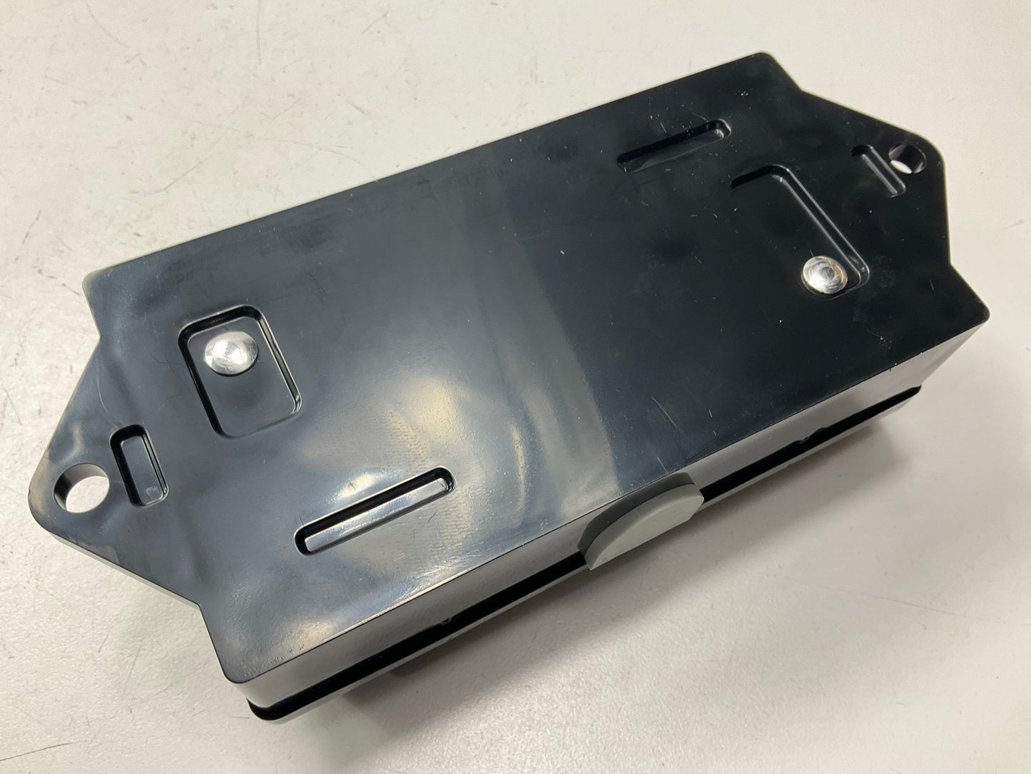 Carquest JBE1002 Power Distribution 7-Terminal Junction Block