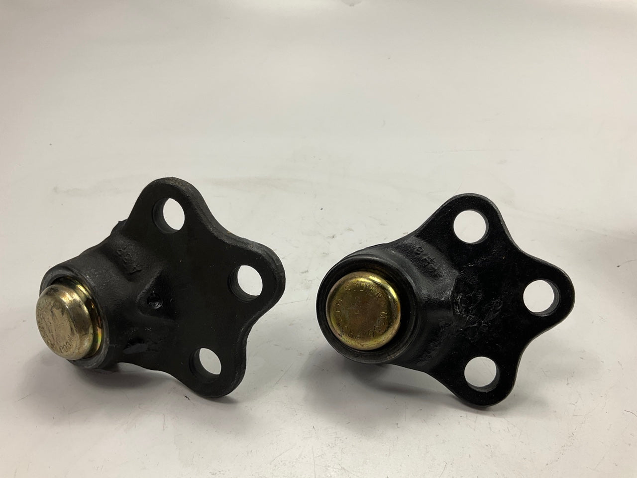 (2) Carquest K5273 Front Lower Ball Joints - Made By Moog