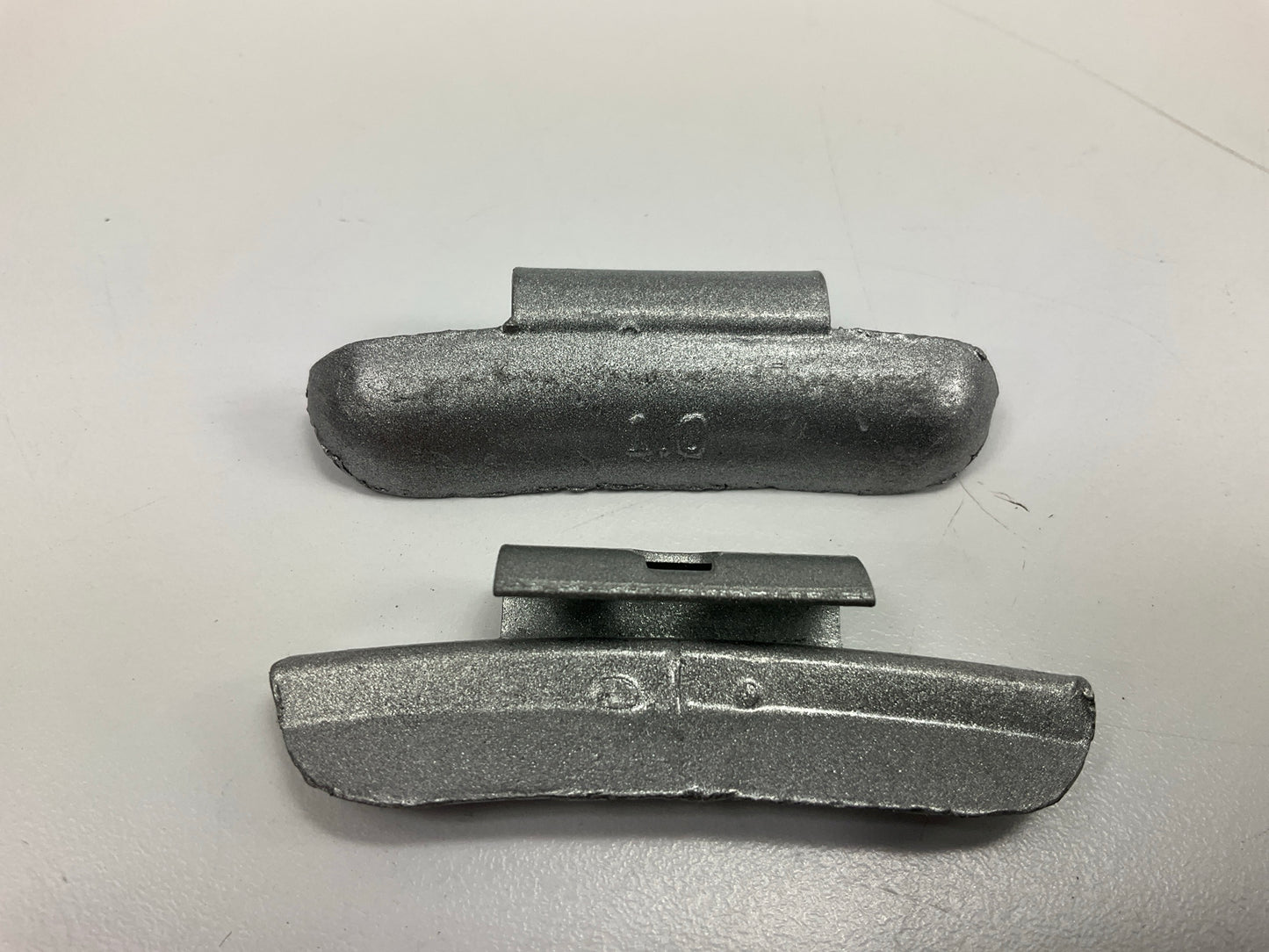 (25) Carquest LH100 LH-Series Lead Clip-On Wheel Weights, 1.00 Oz