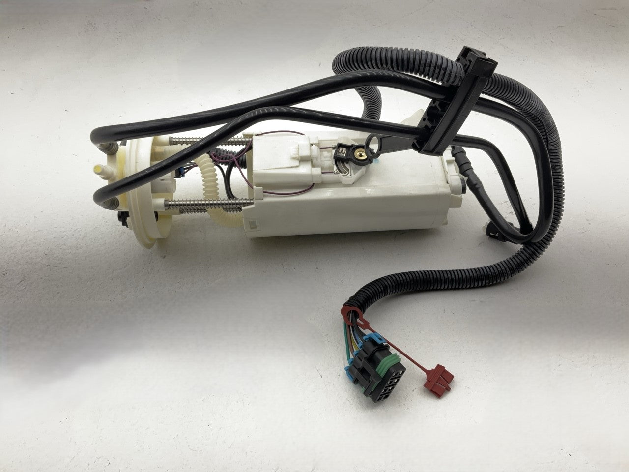 Carquest M212879 Fuel Pump Module Assembly W/O Gasket