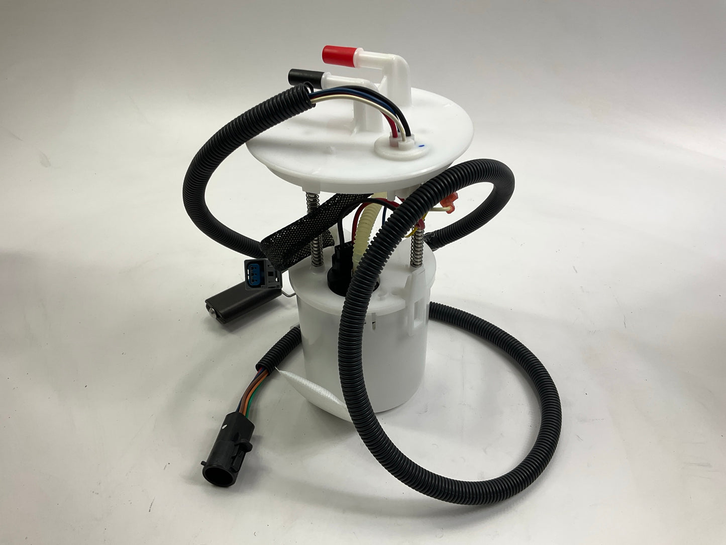 Carquest M2335289 Fuel Pump Module Assembly For 2001-2003 Ford Windstar 3.8L-V6