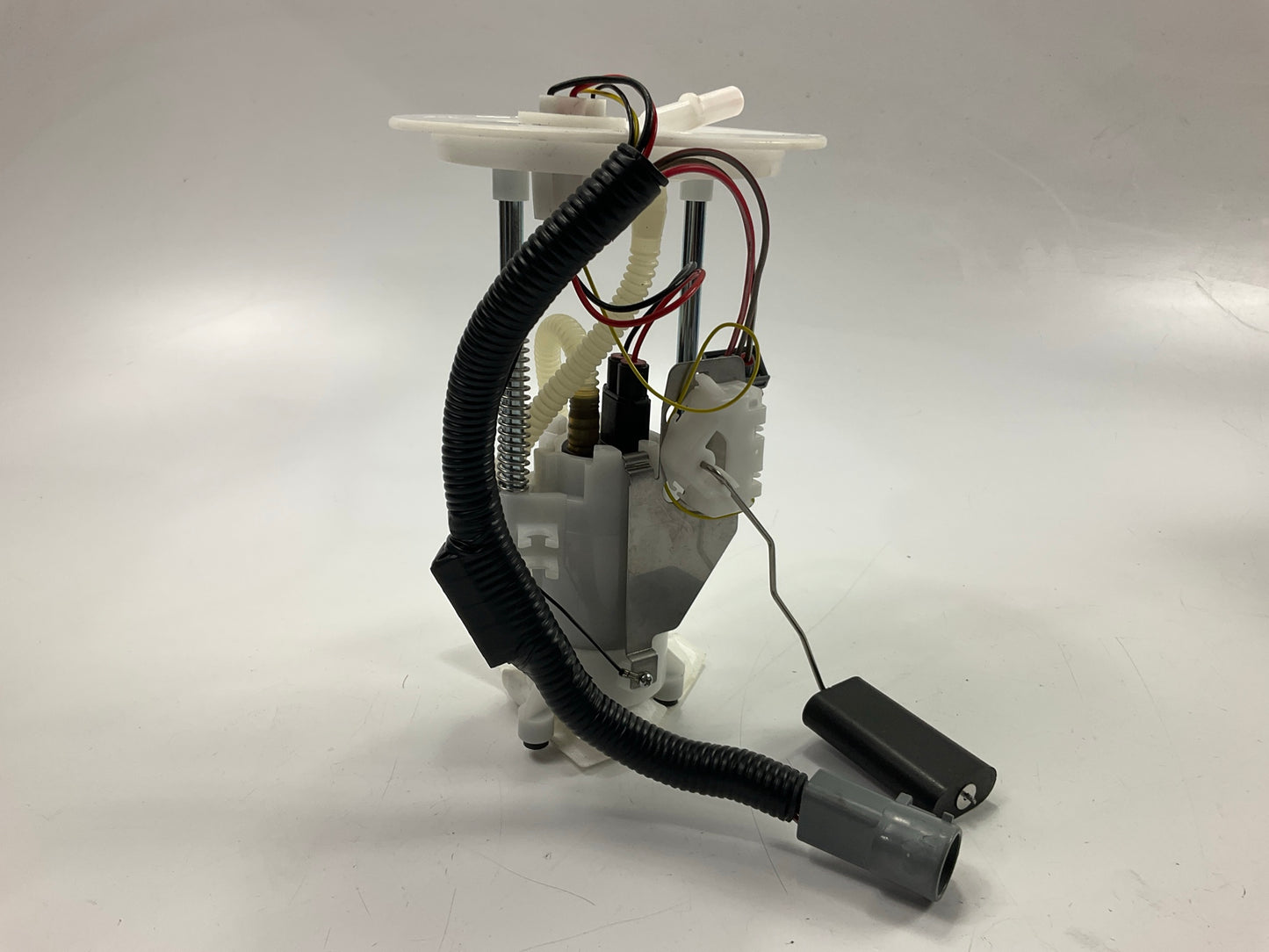 Carquest M2425963 Fuel Pump Module Assembly For 2004 Explorer, Mountaineer