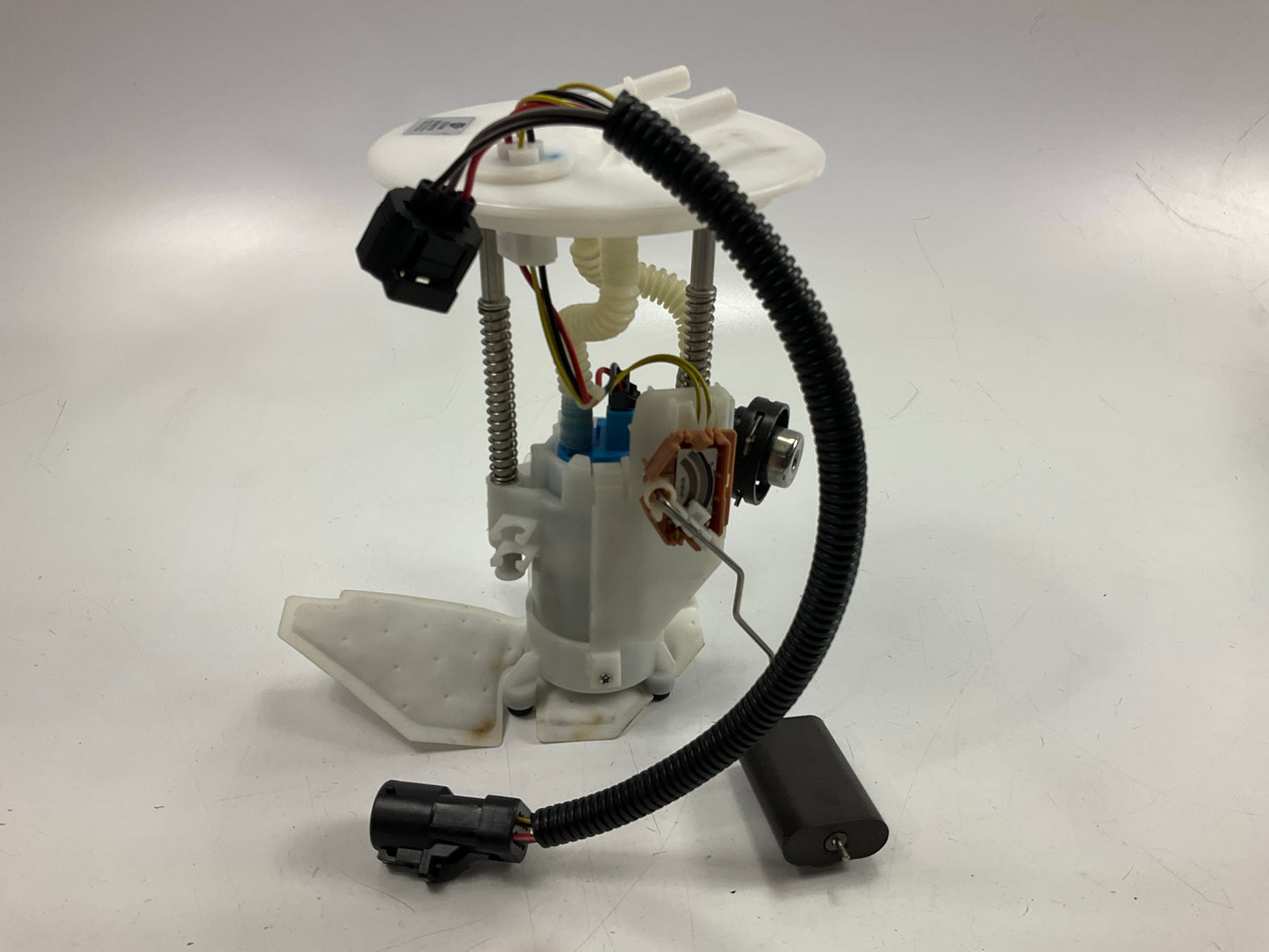 MISSING O RING & RETAINER CLIPS - Carquest M2496118 Fuel Pump Module