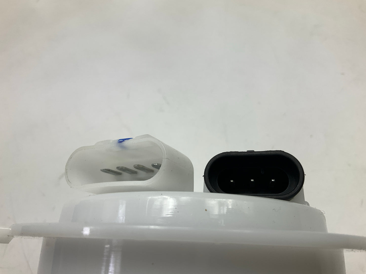 Missing The Float - COMES AS SHOWN - Carquest M2510463 Fuel Pump