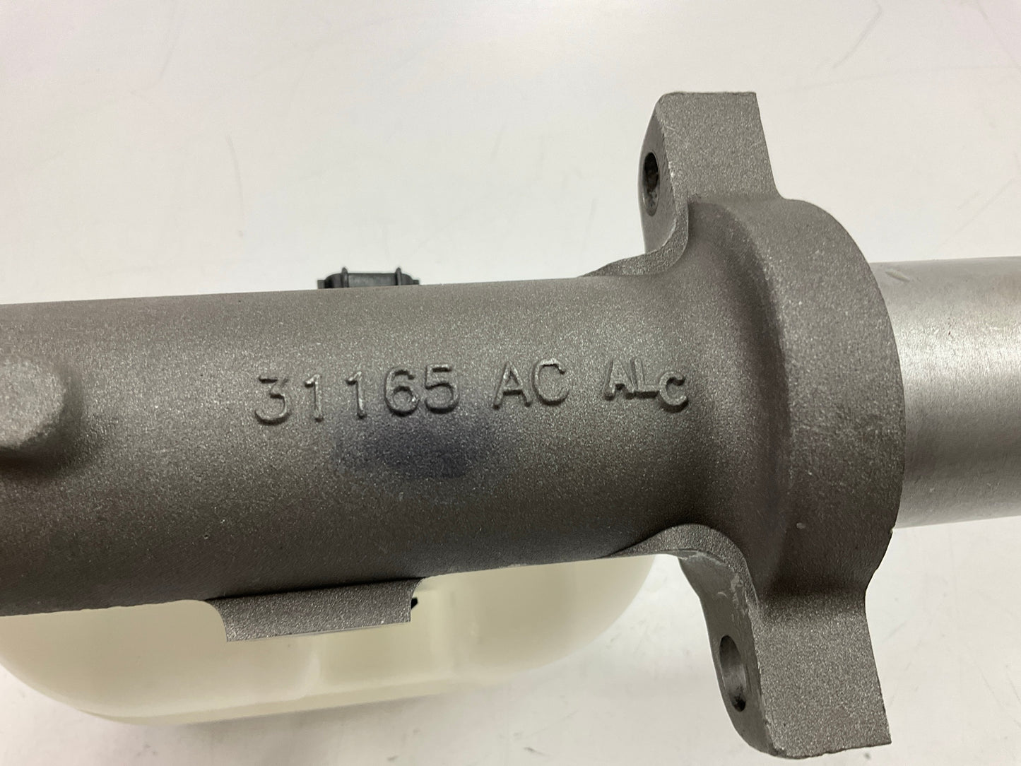 Carquest MC390847 Brake Master Cylinder For 2004 Ford E-150 Club Wagon