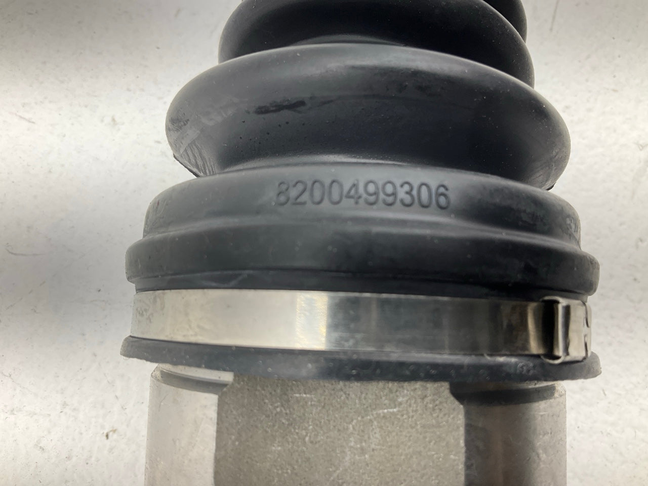 REMAN. Carquest NCV51537 Front Right CV Axle For 2002-2007 Mitsubishi Lancer