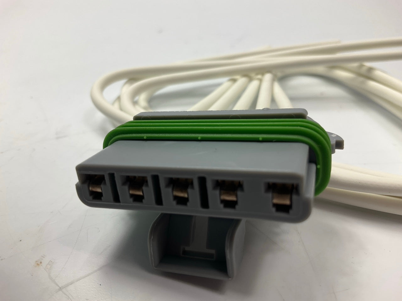 Carquest PTA1698 Instrument Panel Harness Connector