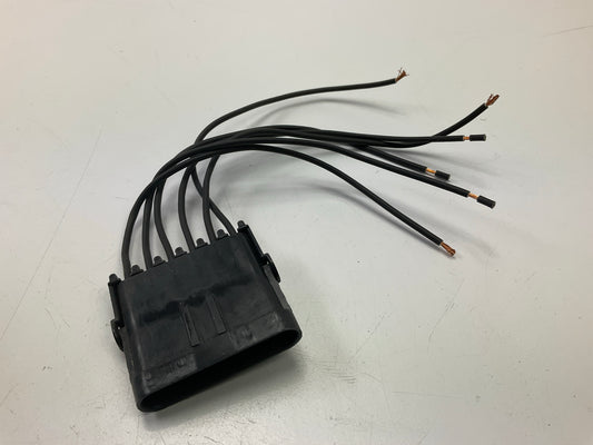 Carquest PTC1624  Body Wiring Harness Connector Pigtail