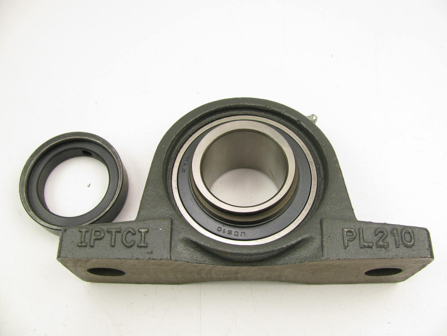 Carquest PWG178R 2-Bolt Flange Mounted Ball Bearing - 1.875'' ID X 2.1875'' Center