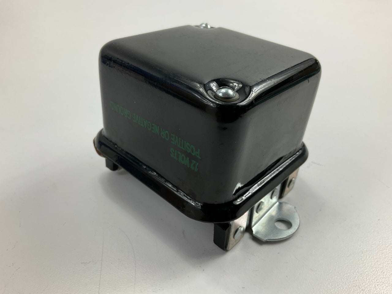 Carquest RAA1072 Voltage Regulator - Replaces VR220, 1118981, 1118988, 12336883
