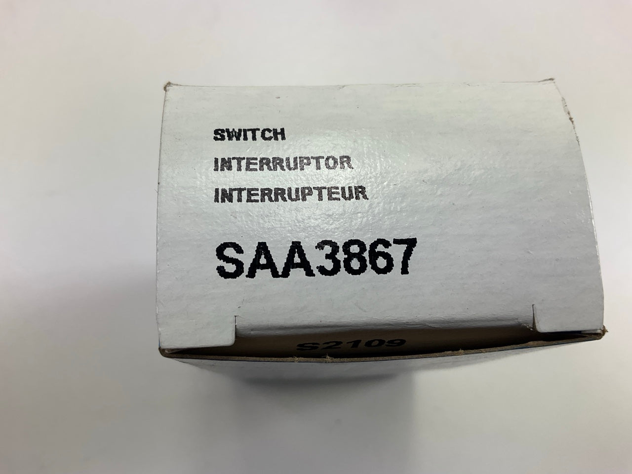 Carquest SAA3867 12 Volt, 5 Screw Terminal 3 Position, Fused 15 Amp Light Switch