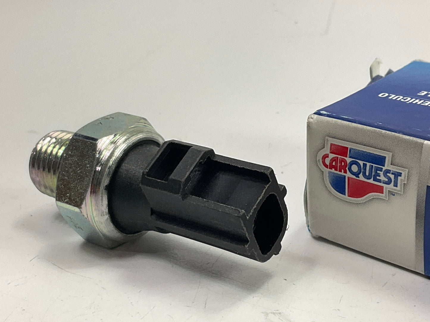 Carquest SBA1077 Engine Oil Pressure Sender Switch Sensor