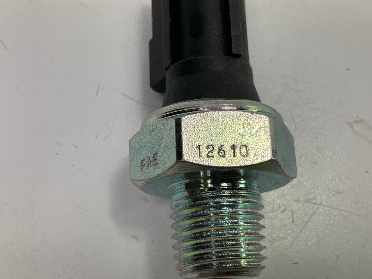 Carquest SBA1077 Engine Oil Pressure Sender Switch Sensor