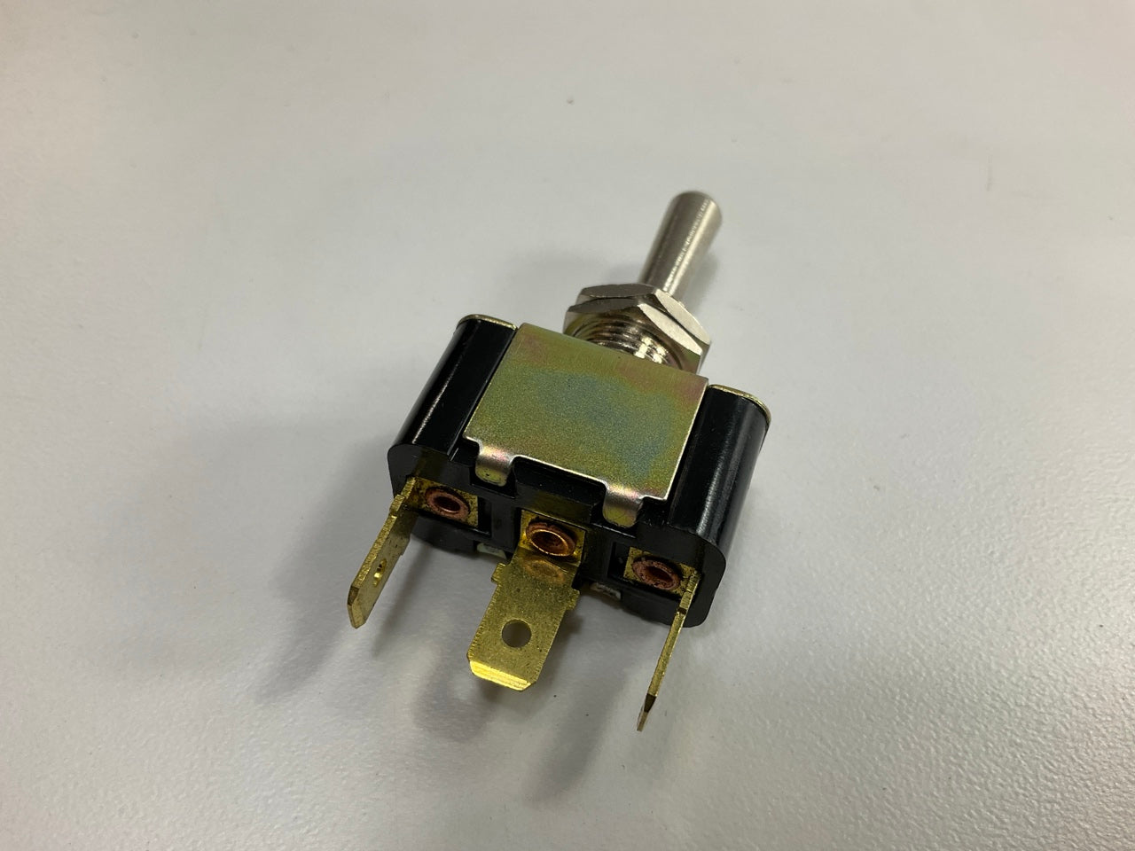 Carquest SBA3346 Premium Toggle Switch, 35 Amp, 3 Terminal, 3 Position