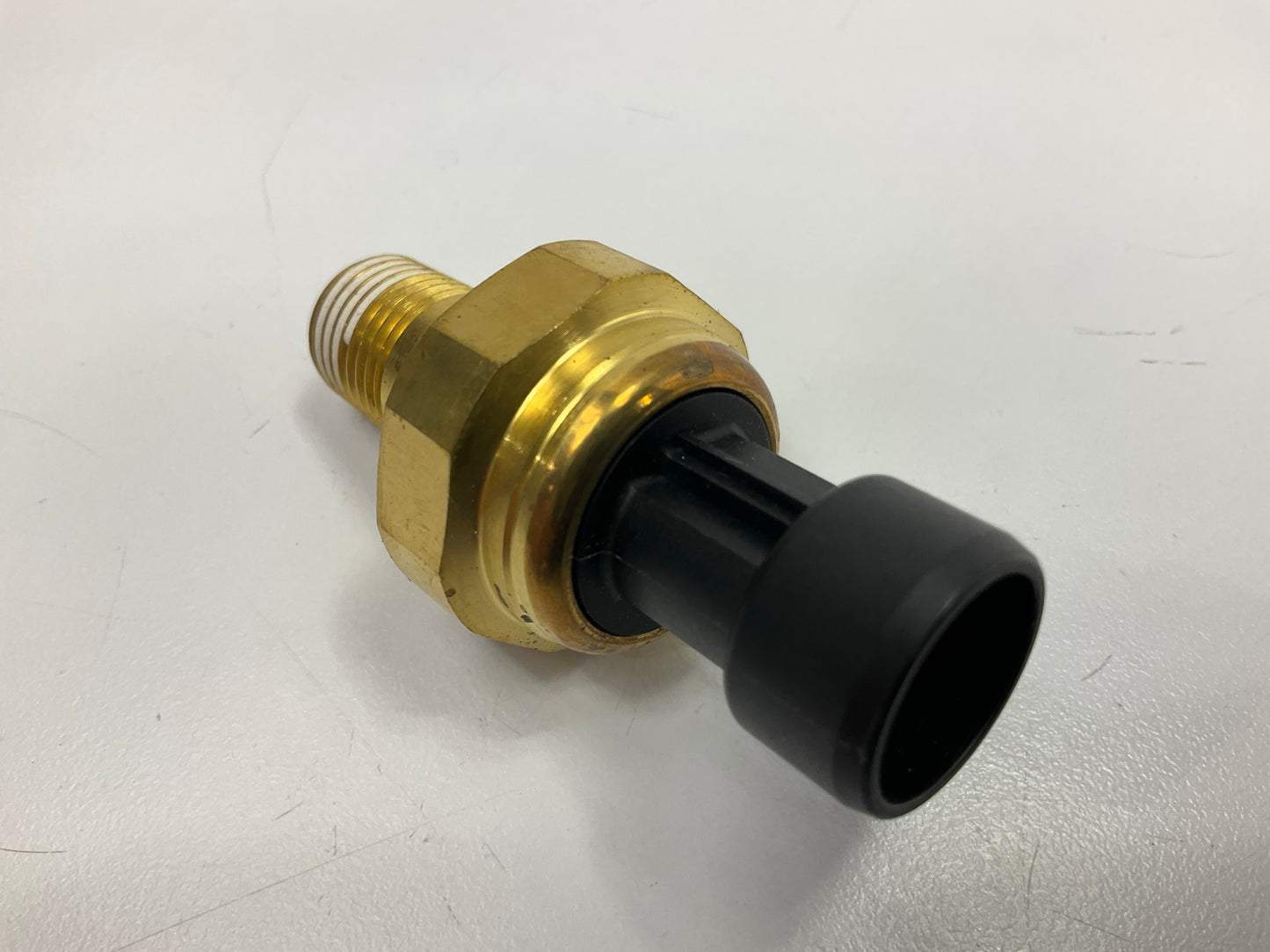 Carquest SBC1182 Engine Oil Pressure Sensor Sender