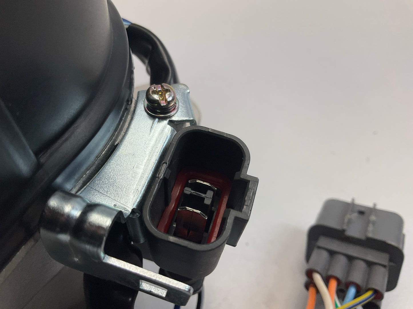 BROKEN CAP - Carquest T17404 Ignition Distributor