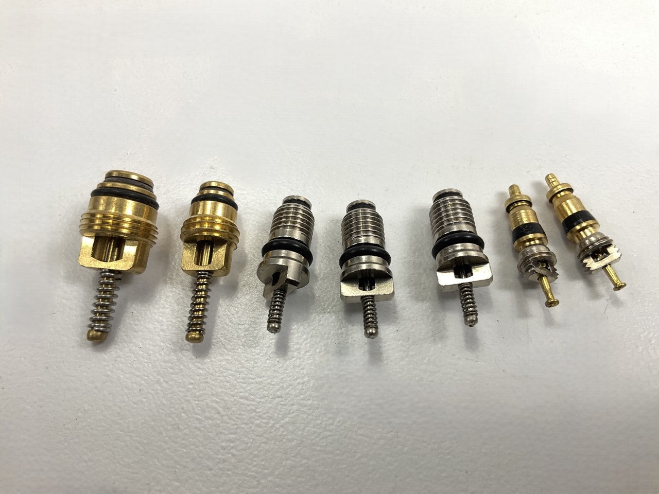 Carquest T26780 A/C System Valve Core And Cap Kit