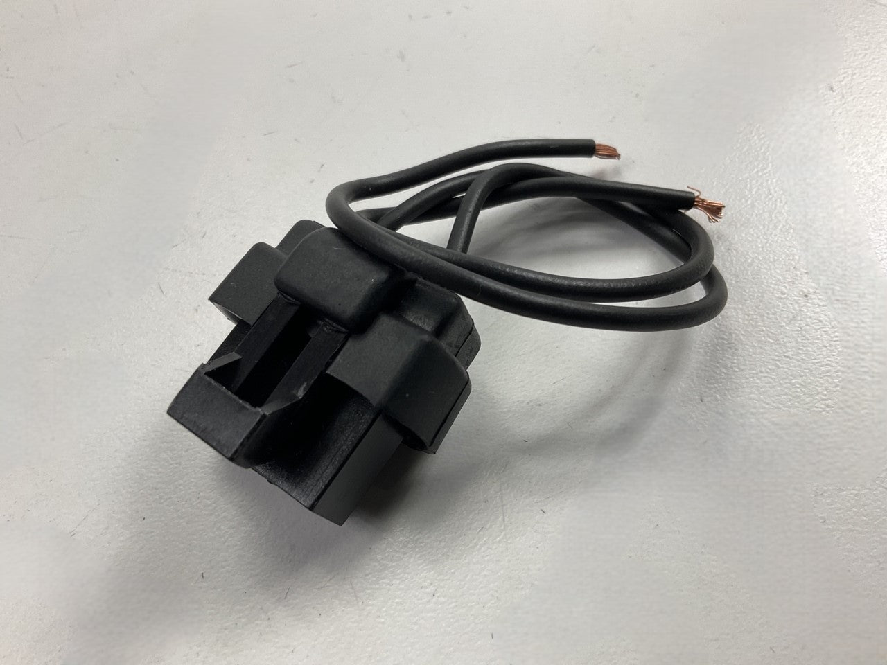 Carquest T37234 A/C Clutch Cycle Switch Connector