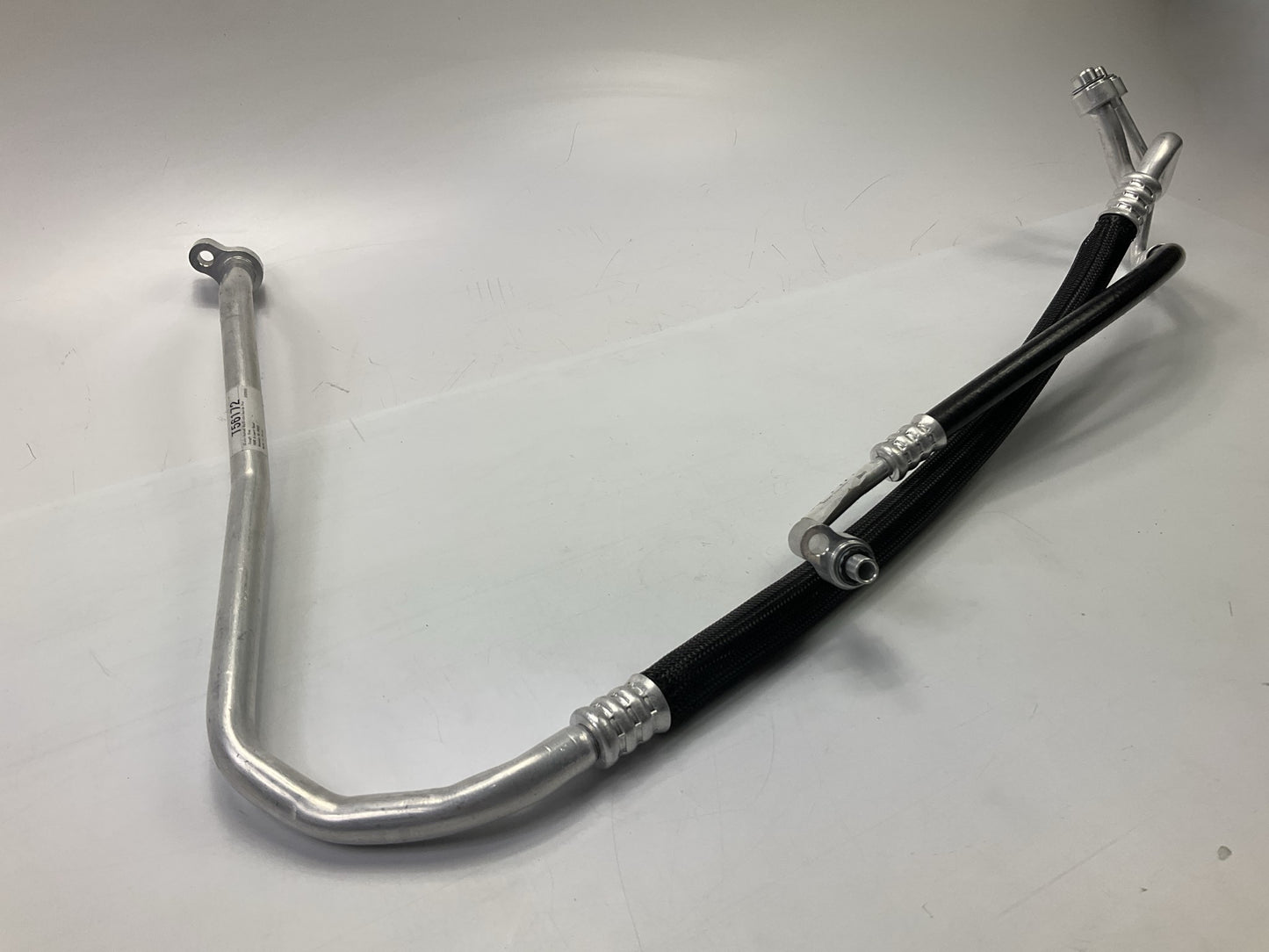 Carquest T56172 A/C Suction Line Hose Assembly For 2006-2009 Ford Fusion & Milan