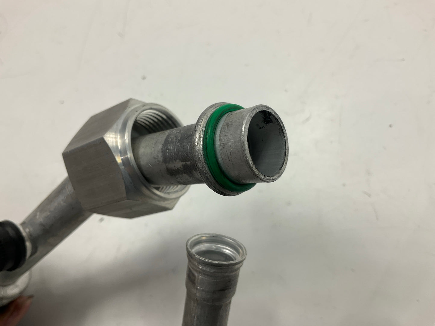 Carquest T56252 A/C Refrigerant Discharge / Suction Hose Assembly