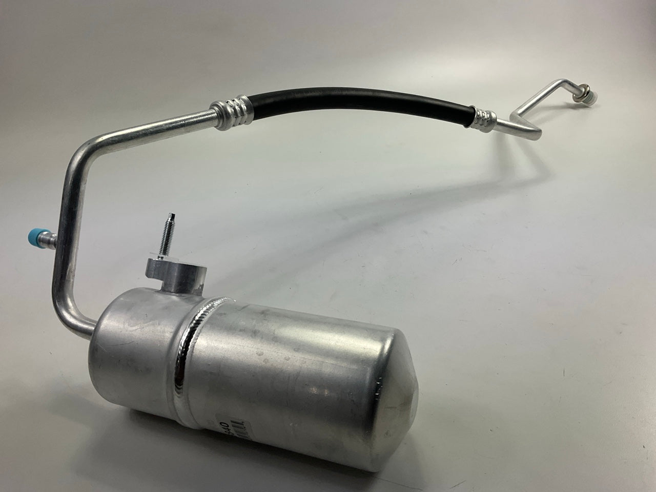 Carquest T56840 A/C Accumulator With Hose Assembly