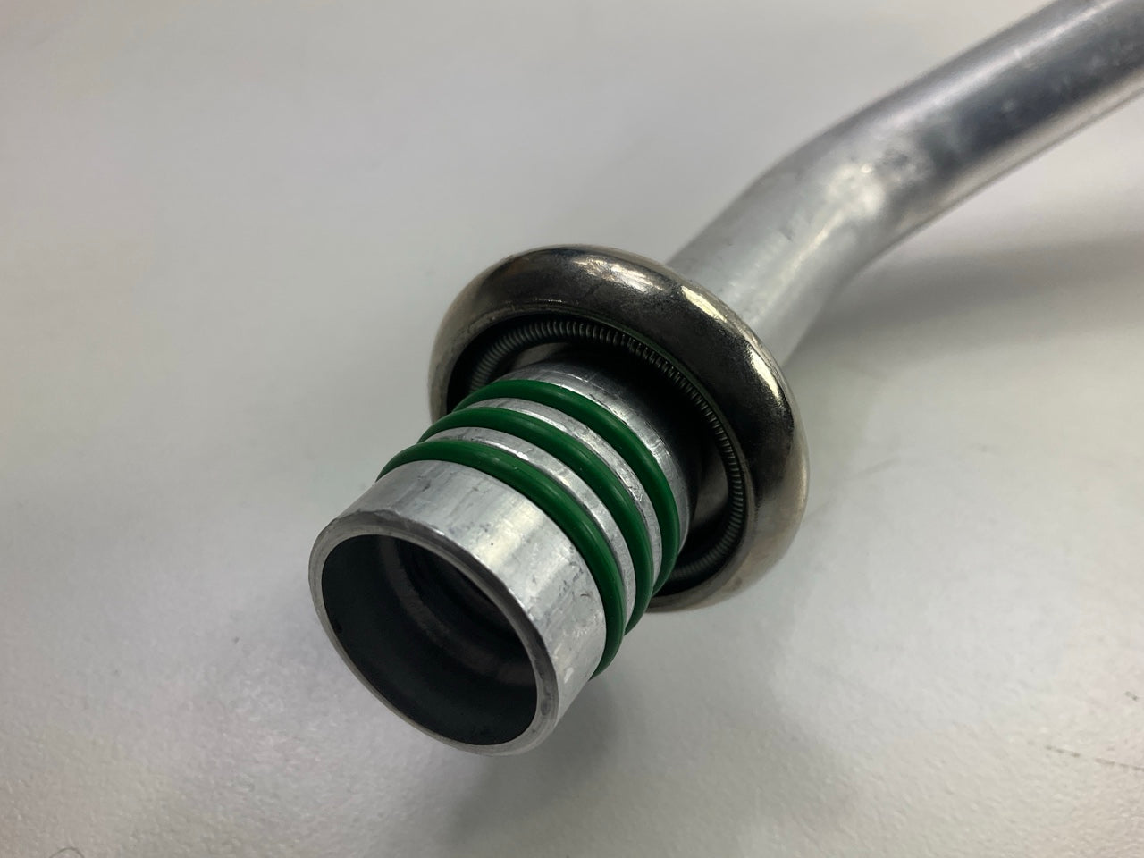 Carquest T56840 A/C Accumulator With Hose Assembly