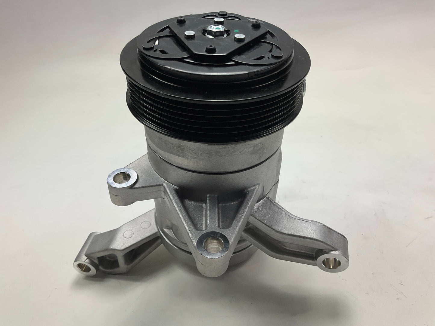 Carquest T58492 A/C Compressor & Clutch