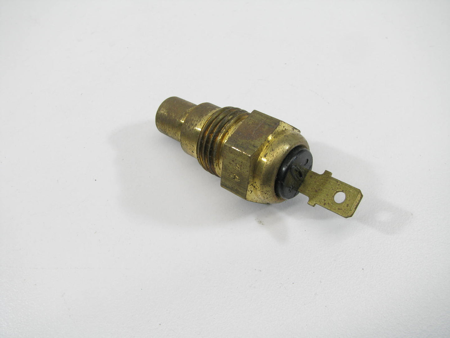 Carquest TS63 Engine Coolant Temperature Sensor With Gauge