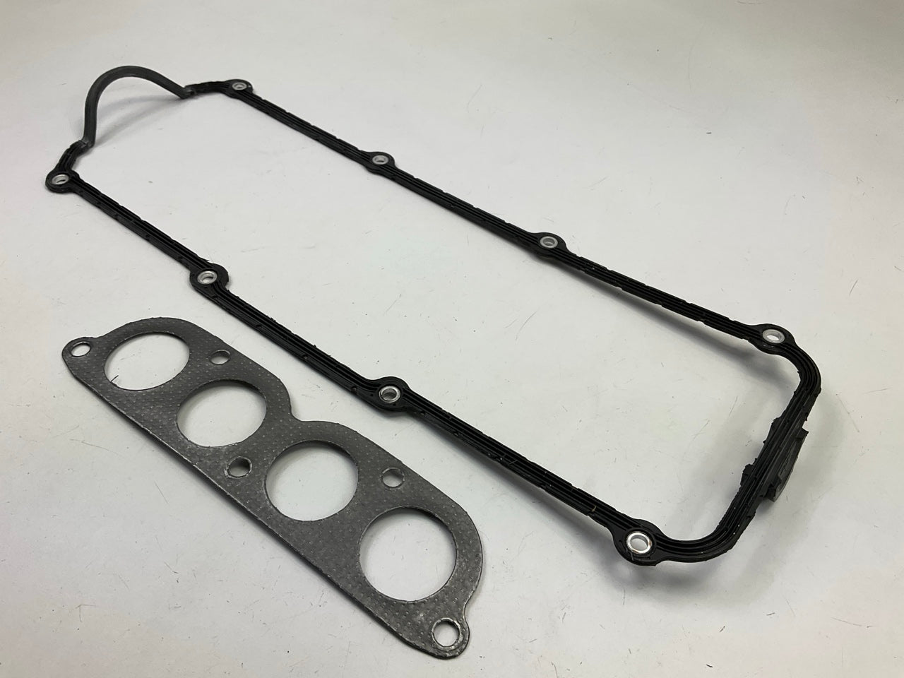 Carquest VS18393 Engine Valve Cover Gasket For 1993-2002 Volkswagen 2.0L-L4